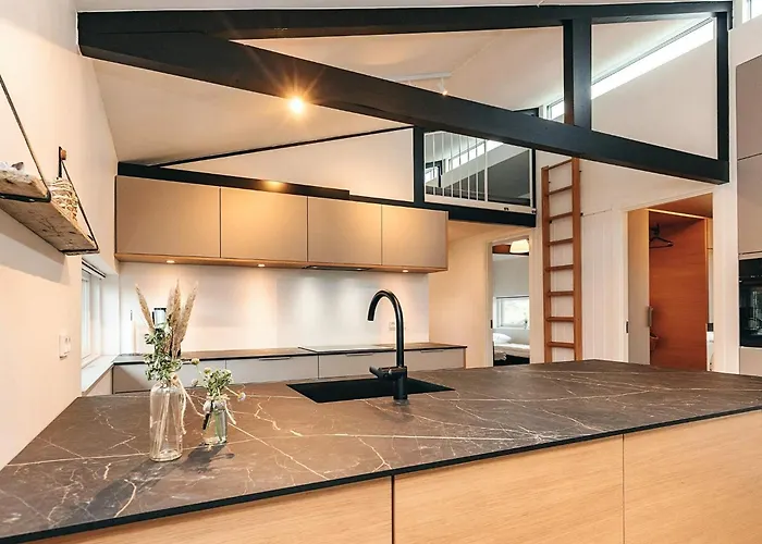 5 Star In Сальтум